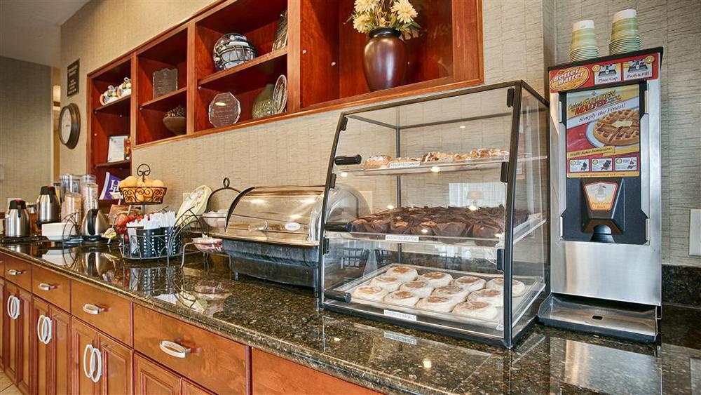 Best Western Plus Montezuma Inn And Suites Las Vegas Restoran gambar